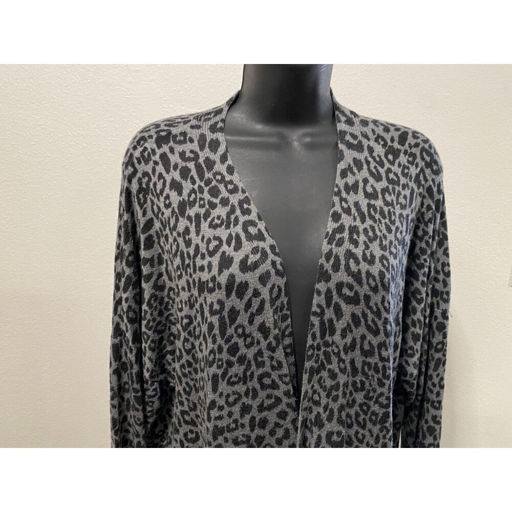 Terra & Sky Womens 2 XL Sweater Long 3/4 Sleeve Leopard Print Open - Picture 2 of 11